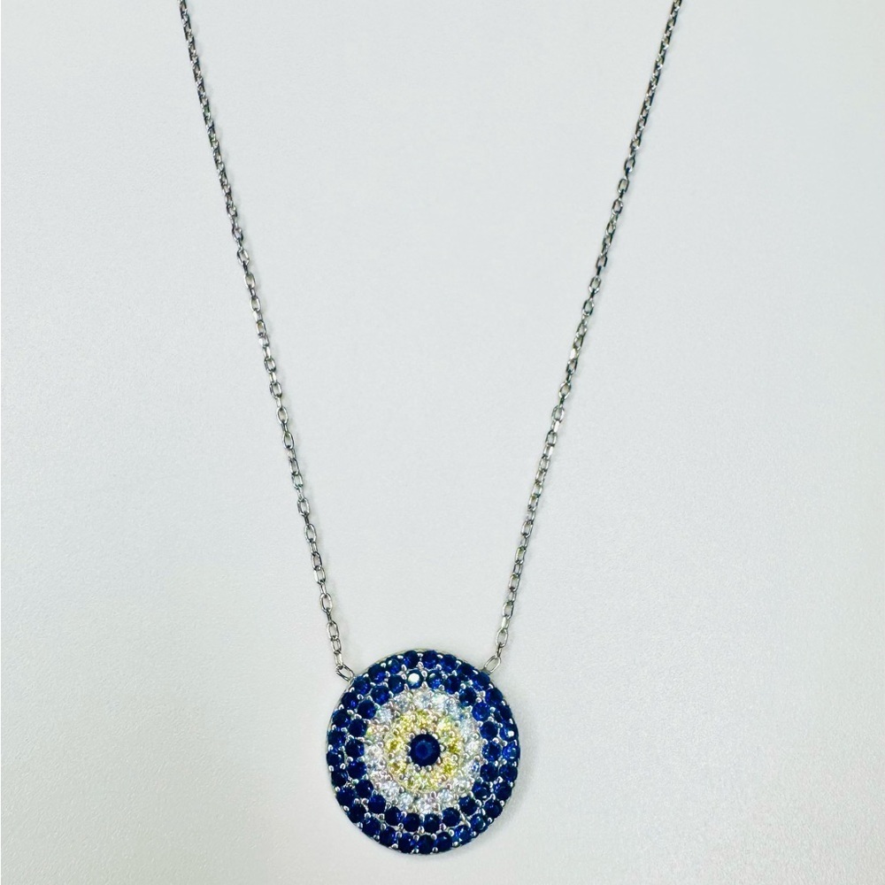 Elegant Sapphire Blue and 18K White Gold Pendant Necklace - Picture 3 of 4